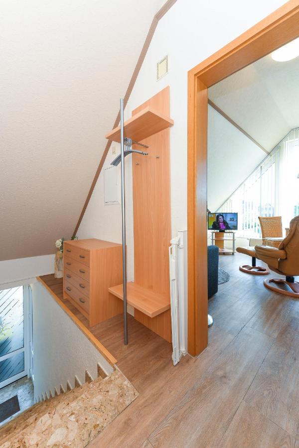 Ferienwohnungen Haus Sternenlicht Езенс Екстериор снимка